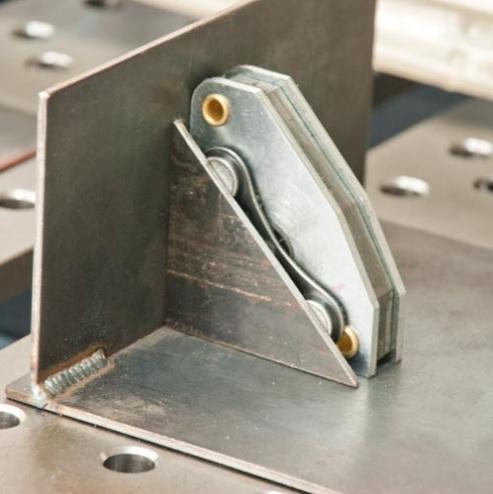 Magnet XYZ 30°/60°x45°x90°  10kg  (sada 2ks)